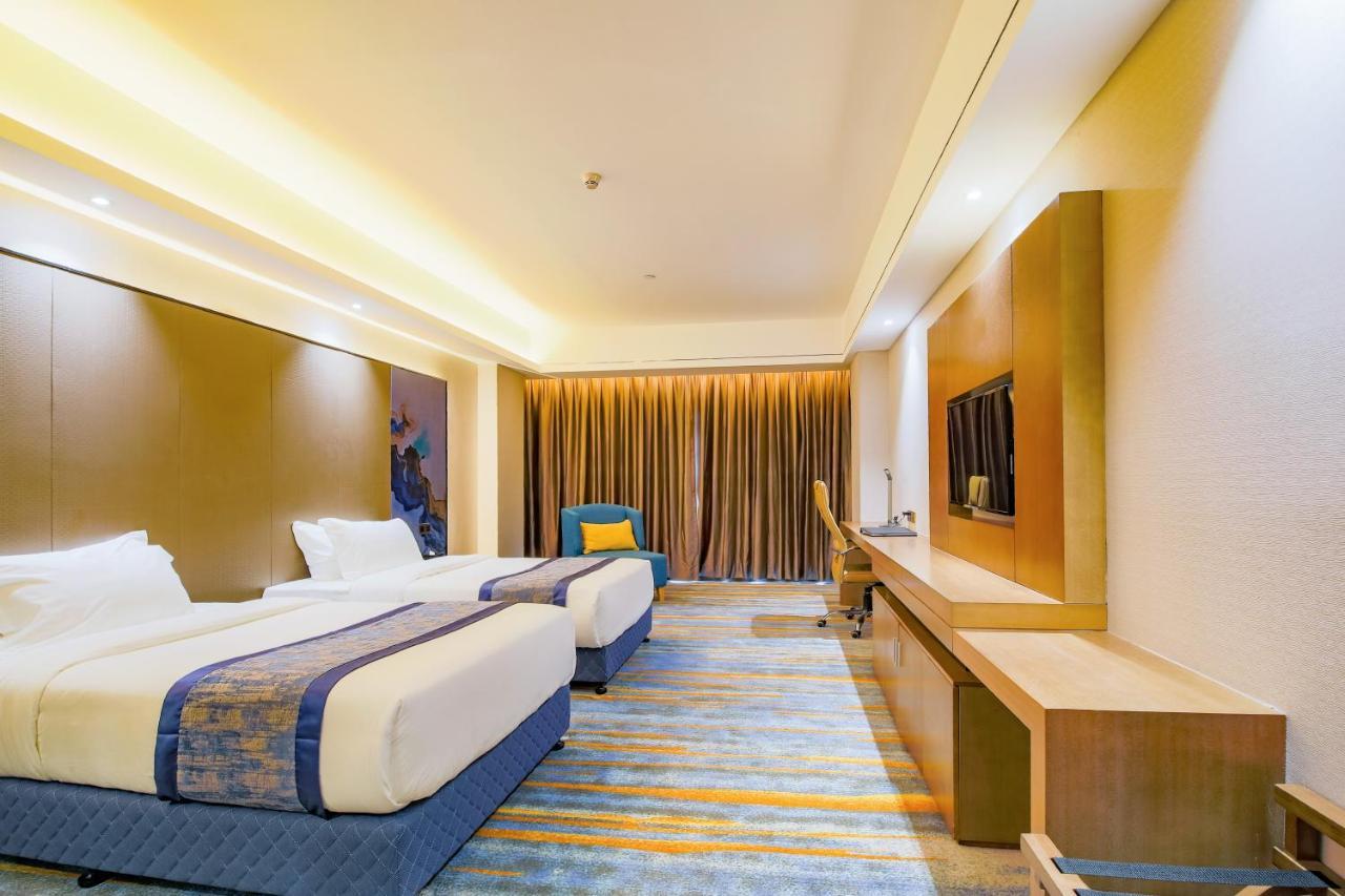 Tomorrow West Hotel Shenzhen Esterno foto